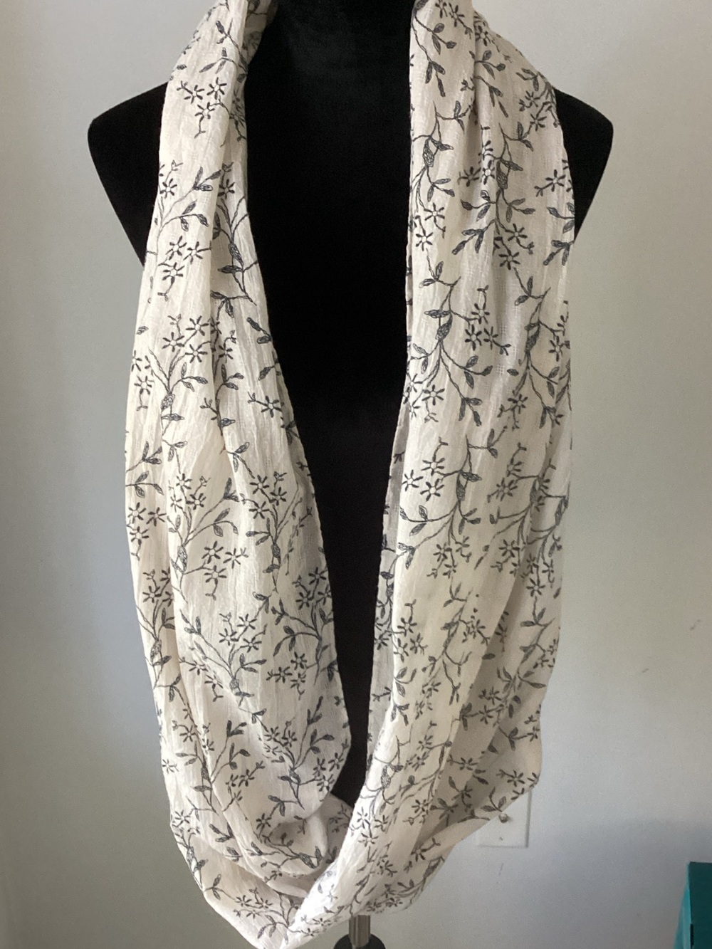 Infinity Scarf - Picture 2 of 3